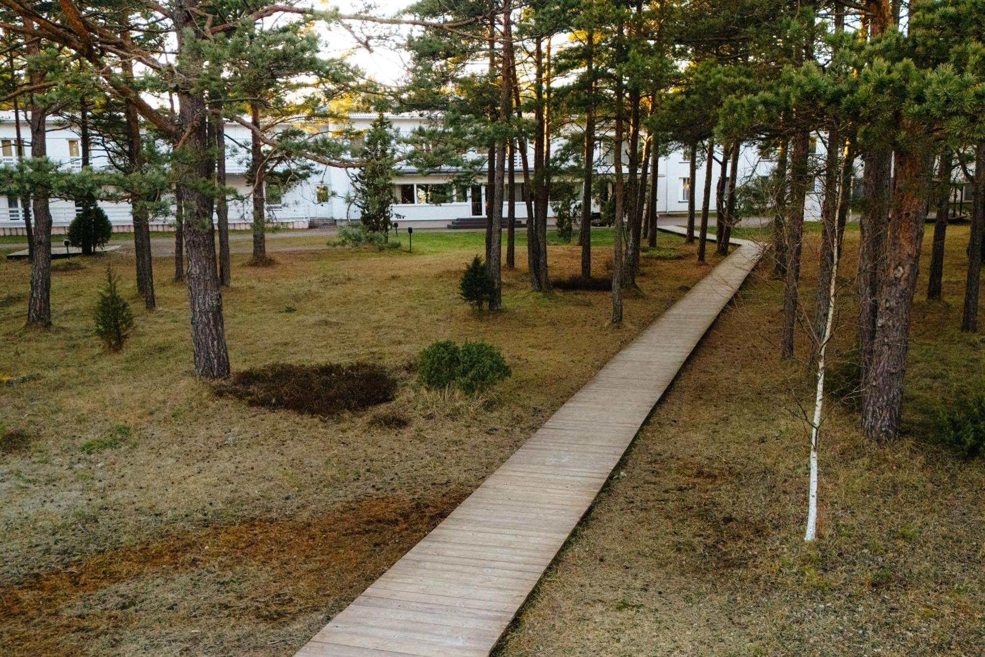 Saaremaa Rannahotell ' Beach Hotel Mandjala Exterior photo