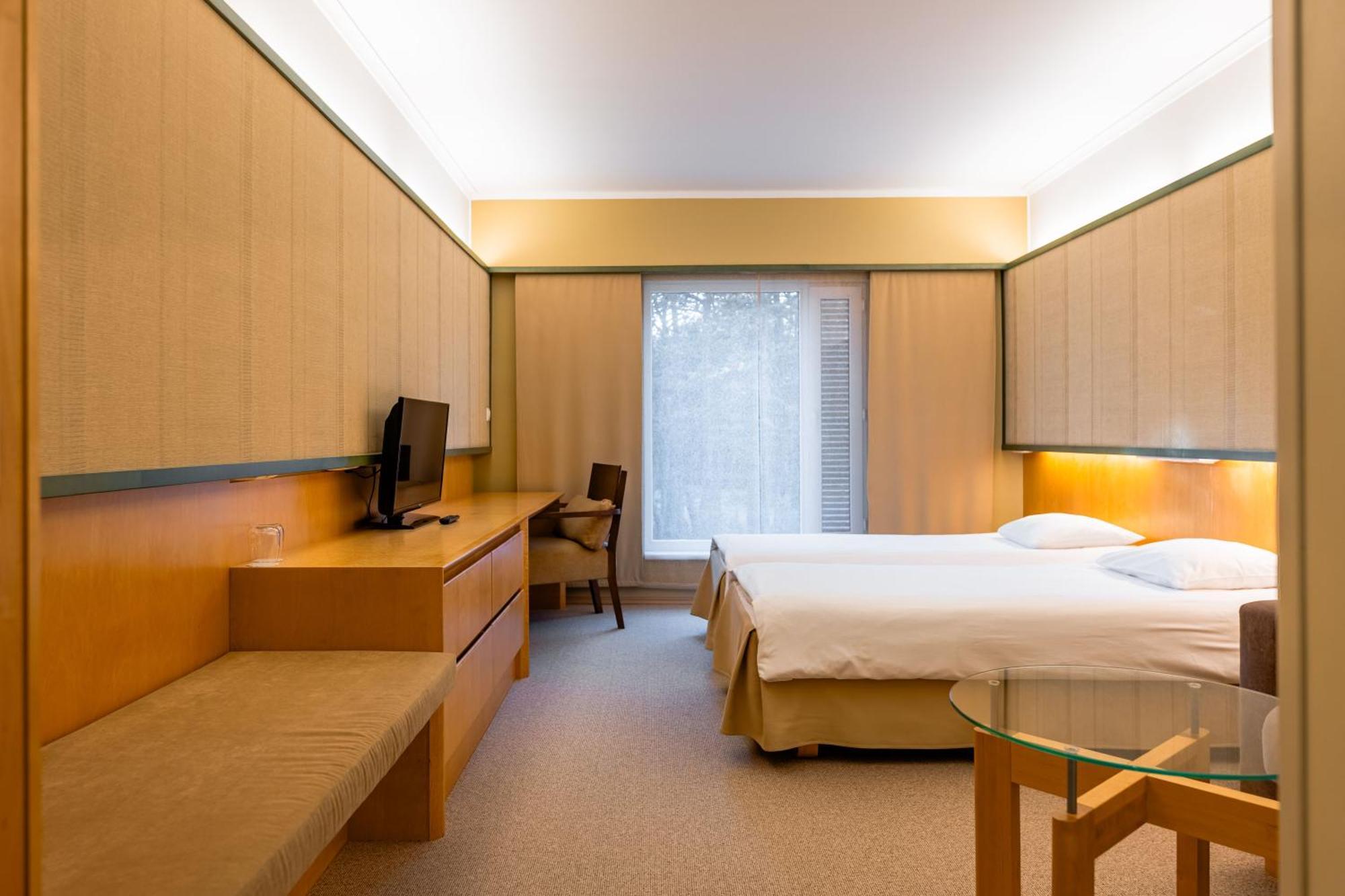 Saaremaa Rannahotell ' Beach Hotel Mandjala Exterior photo